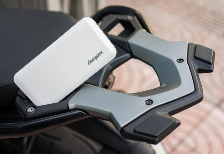 pin-sac-du-phong-energizer-sieu-nhan