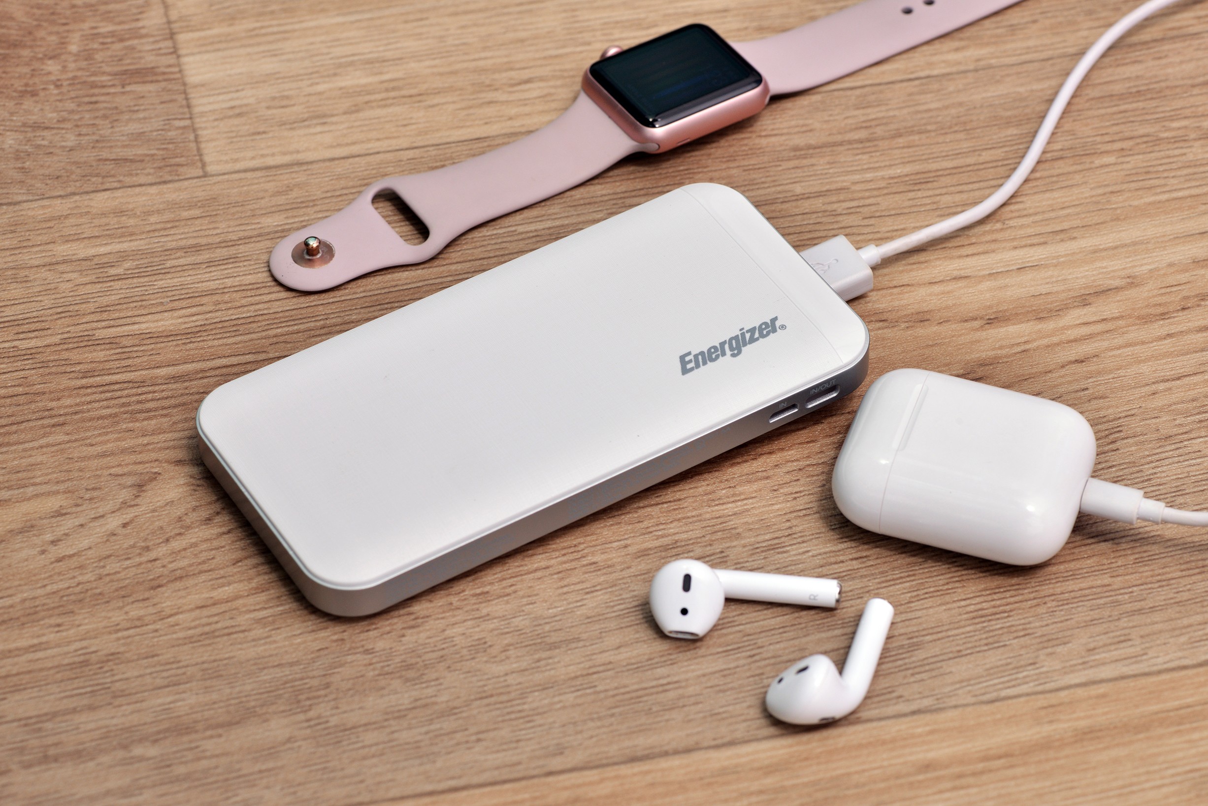 pin-sac-du-phong-energizer-sieu-nhan